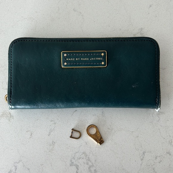 Marc by Marc Jacobs Leather Wallet - OLIVE GREEN - Picture 8 of 10